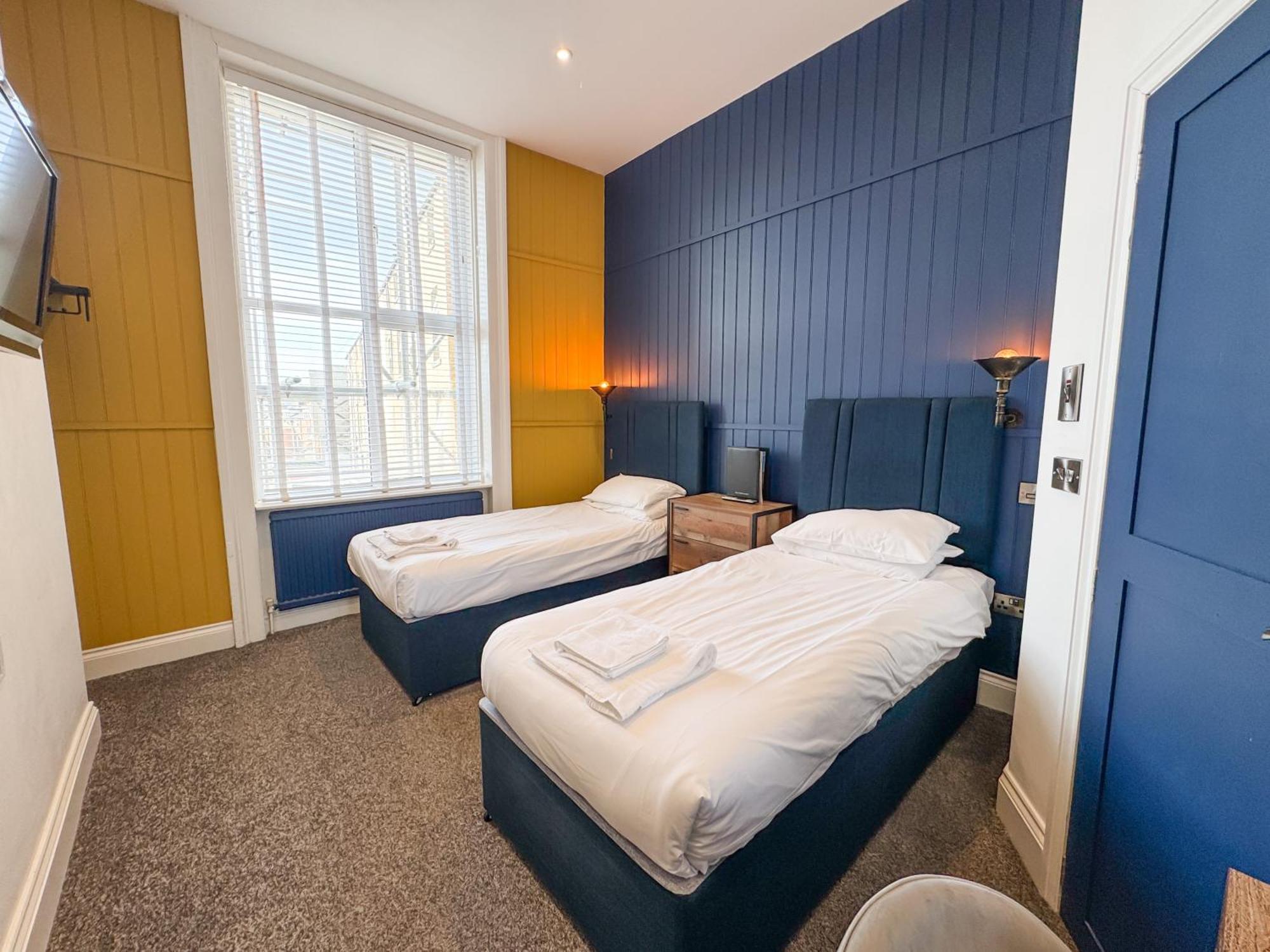 Delmont Hotel Scarborough Extérieur photo